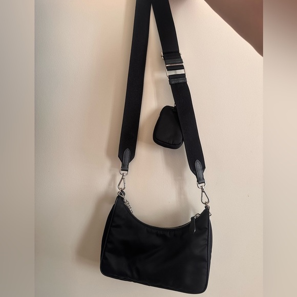 PRADA RE-EDITION 2005 NYLON BAG - Picture 3 of 5